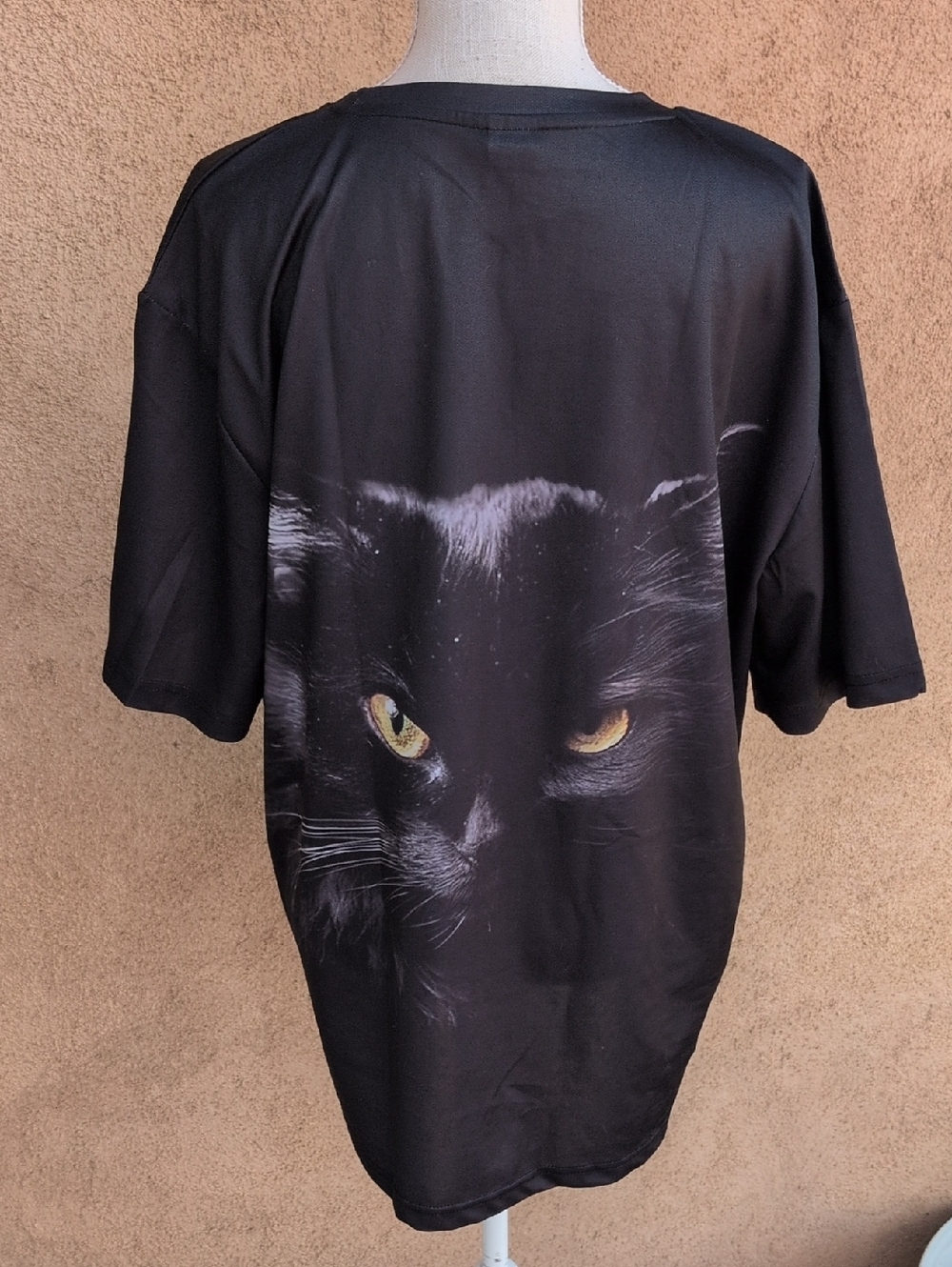 Amazon Essentials Black Cat Crewneck Relaxed Fit Tee Shirt Feline Halloween Fall